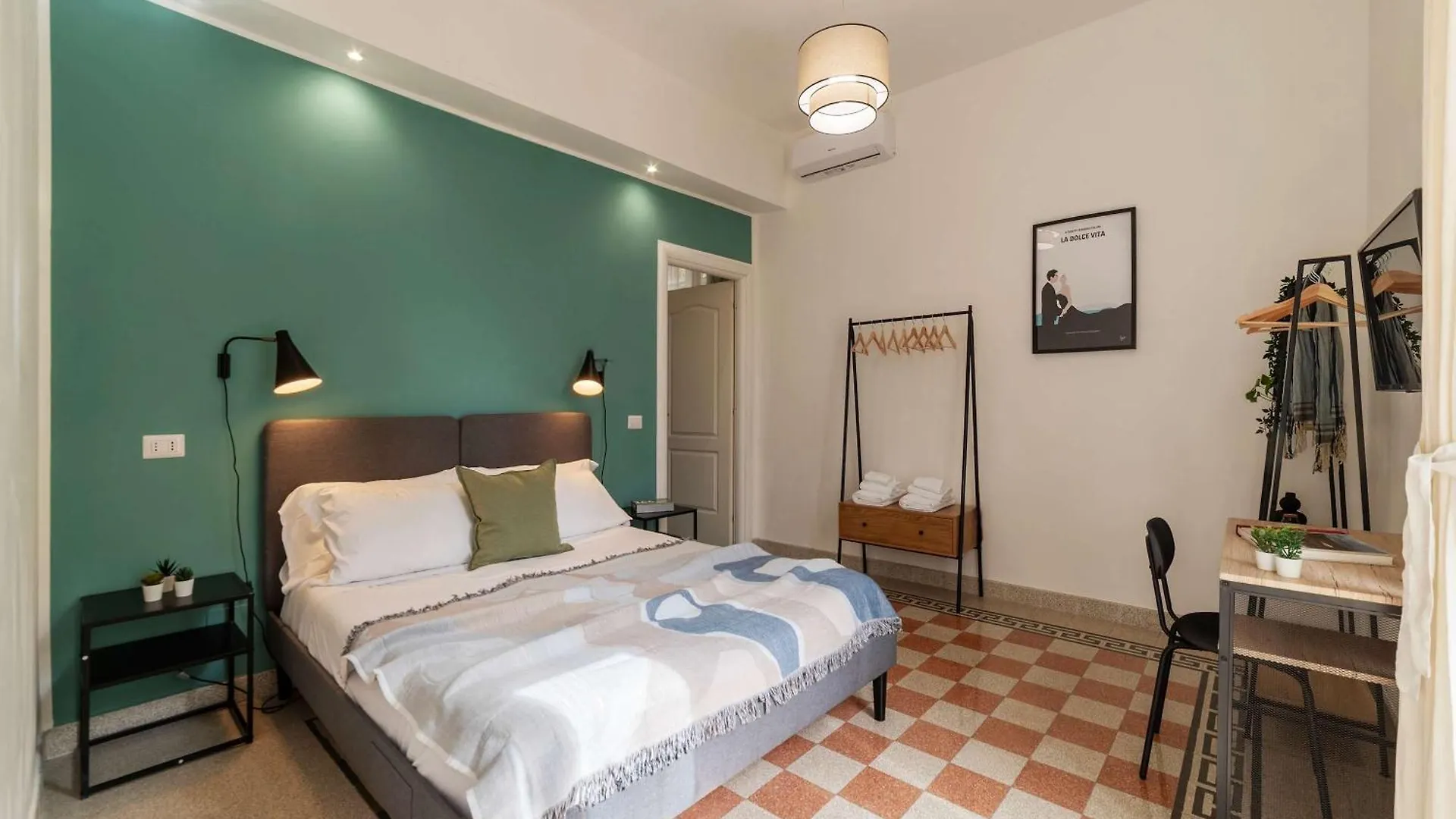 Homeby, Casa Brancaleone Rome 0*,  Italy