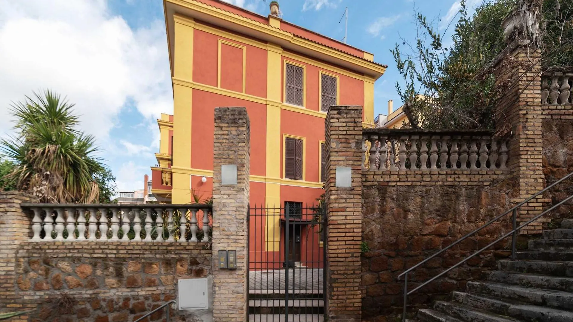 Homeby, Casa Brancaleone Rome