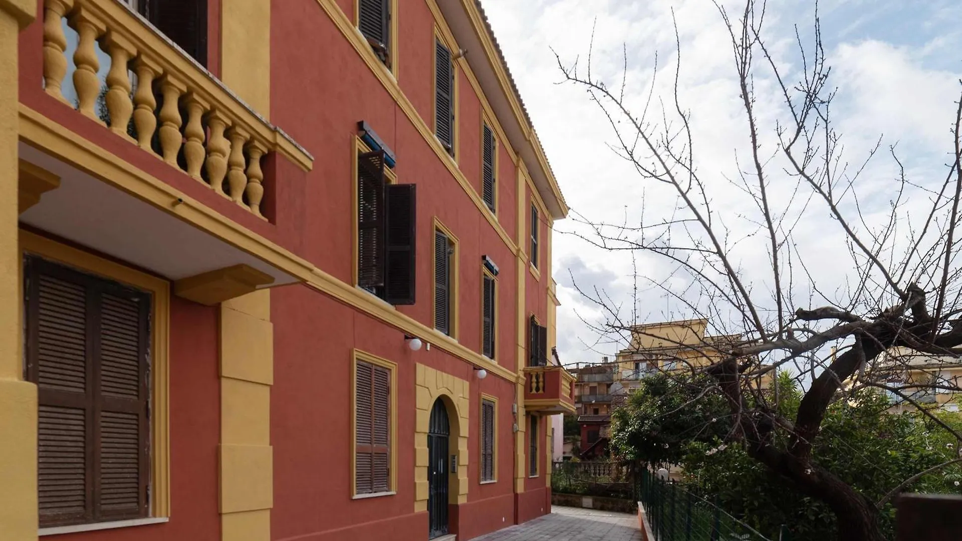 Homeby, Casa Brancaleone Rome 0*,